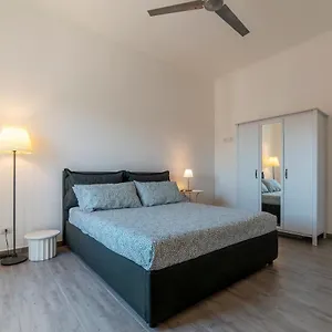 San Lorenzo Functional Flat , Rome Italie